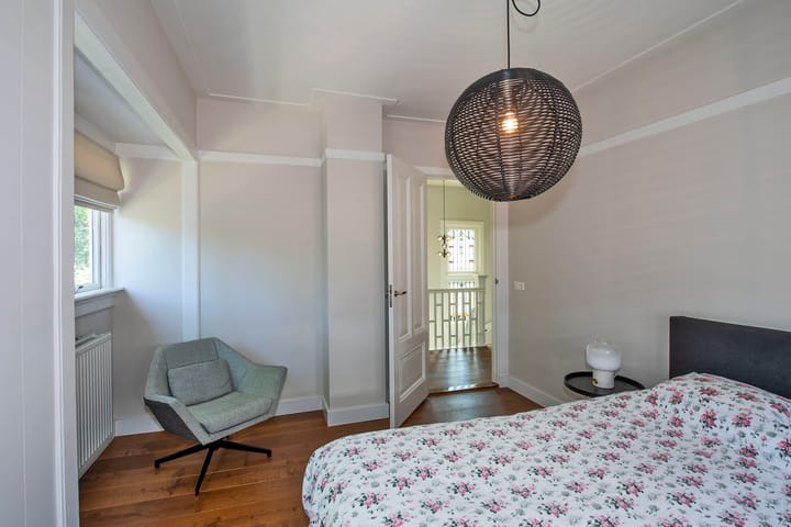 Foto 37 van Spoorstraat 12