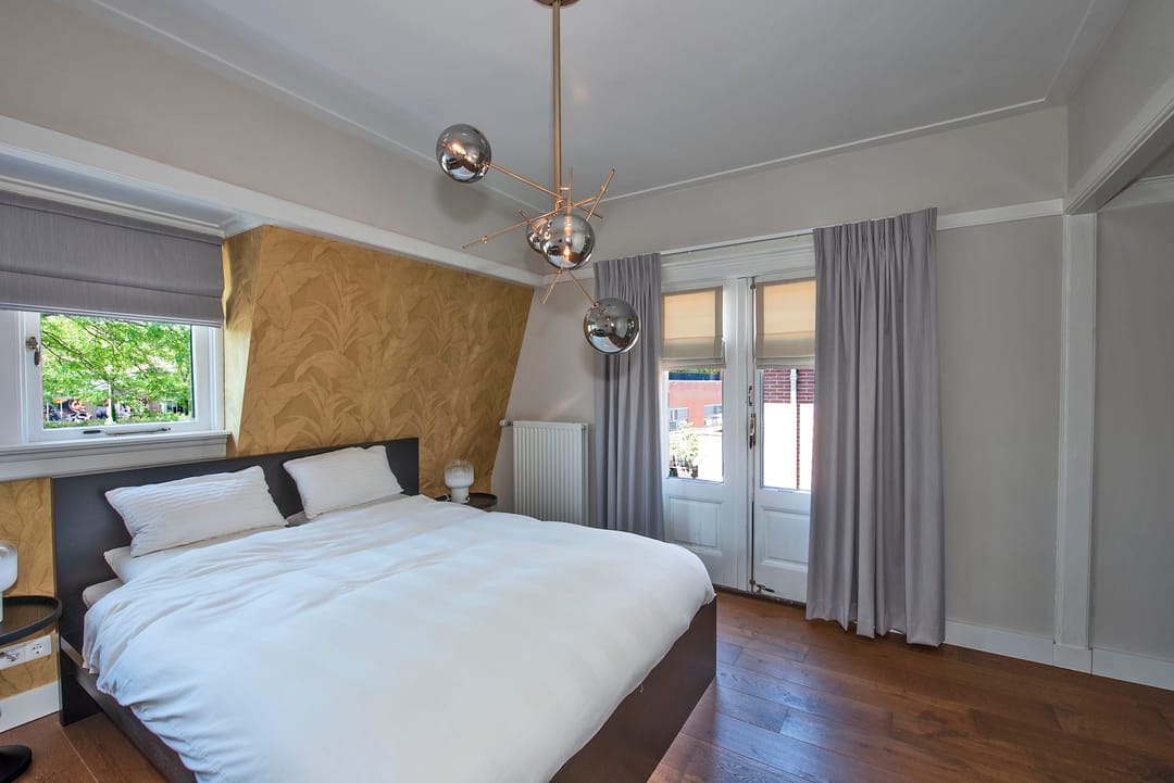 Foto 38 van Spoorstraat 12