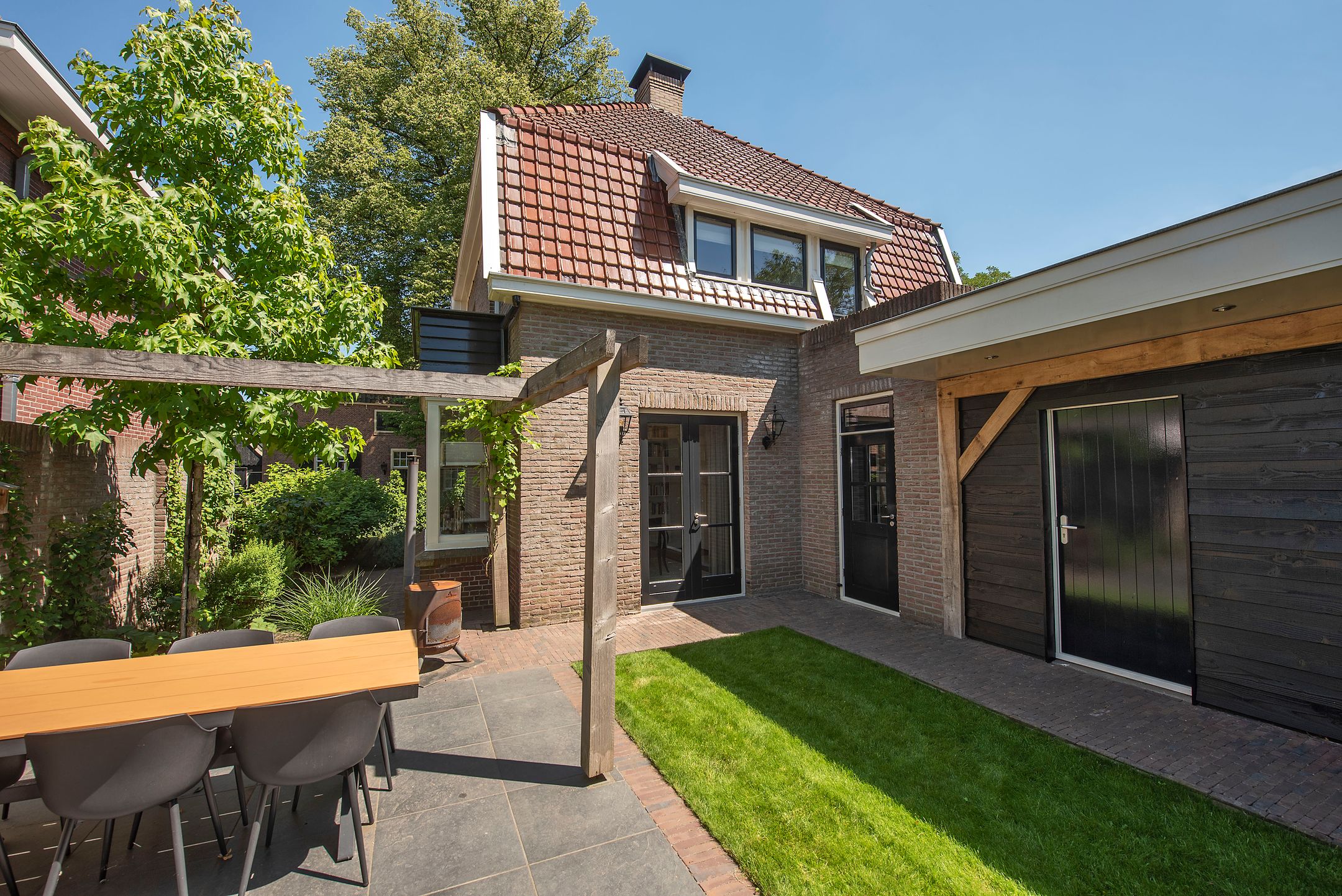 Foto 48 van Spoorstraat 12