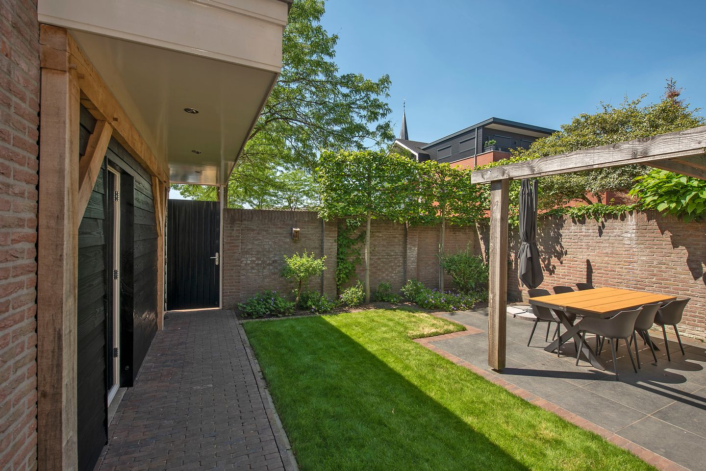 Foto 49 van Spoorstraat 12