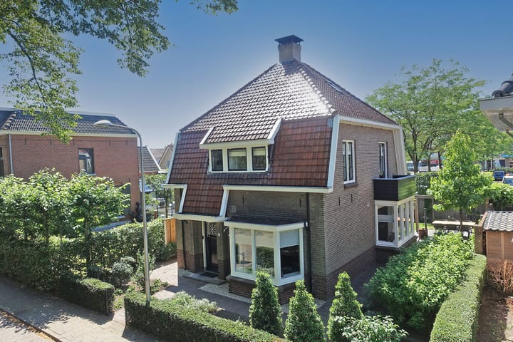 Foto 59 van Spoorstraat 12