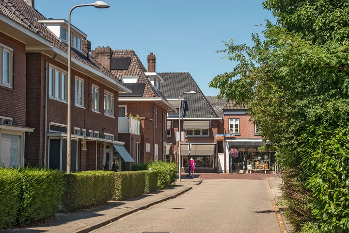 Foto 60 van Spoorstraat 12