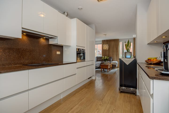 Foto 19 van Kanaalboulevard 60