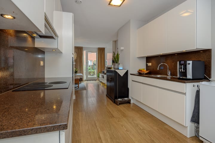 Foto 21 van Kanaalboulevard 60