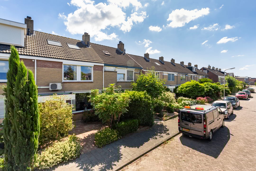 Photo 2 of Bachstraat 24