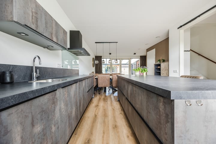 Foto 18 van Maximalaan 15