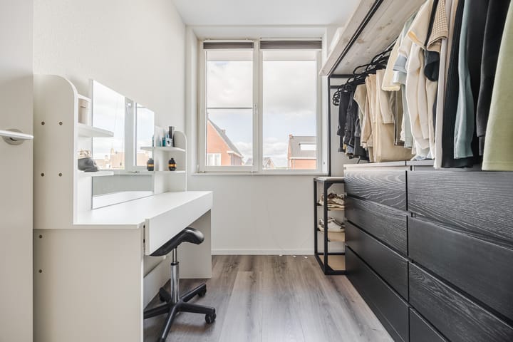 Foto 28 van Maximalaan 15