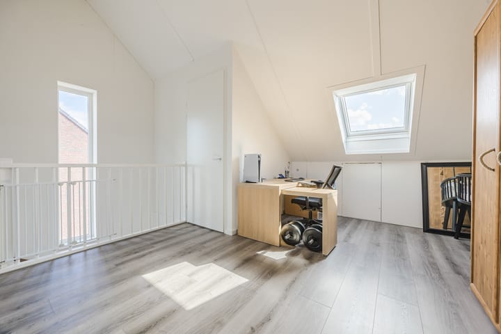 Foto 39 van Maximalaan 15