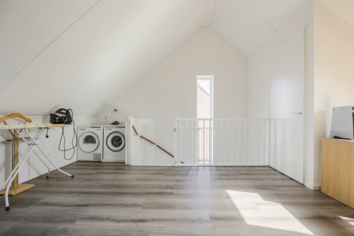 Foto 41 van Maximalaan 15