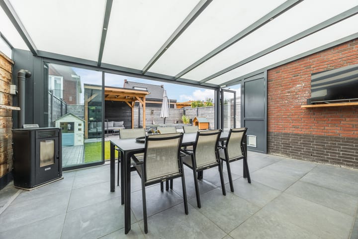 Foto 44 van Maximalaan 15