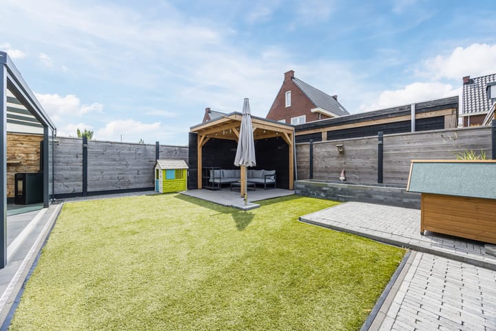 Foto 48 van Maximalaan 15