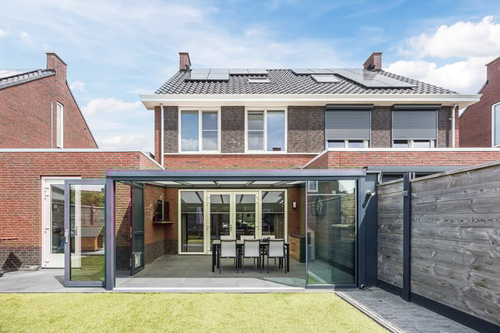 Foto 54 van Maximalaan 15