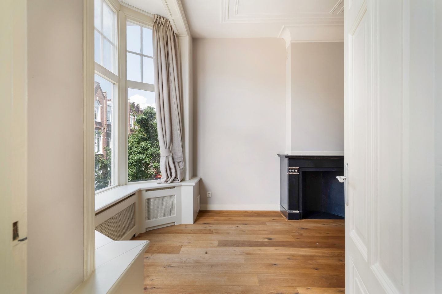 Foto 10 van Van Loostraat 64