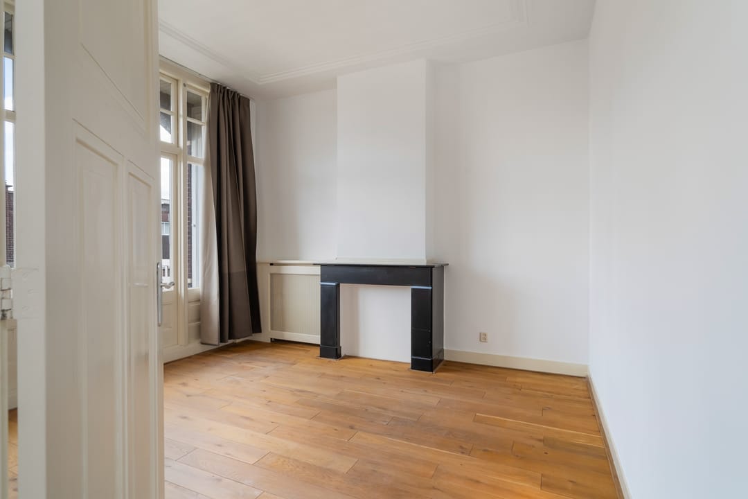 Foto 22 van Van Loostraat 64