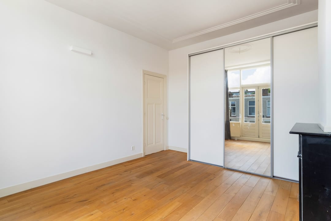 Foto 26 van Van Loostraat 64