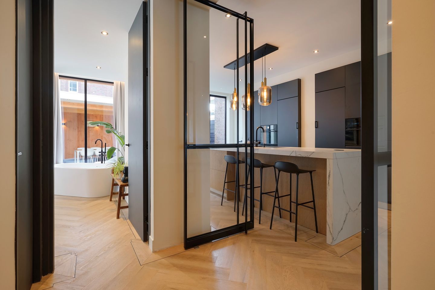 Photo 5 of Valkenboskade 613