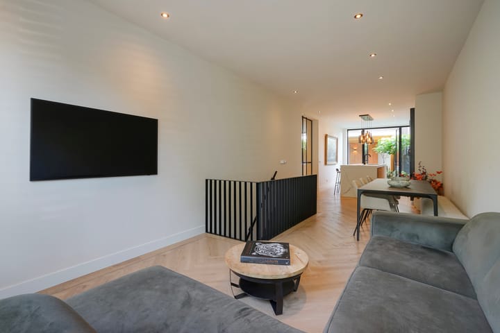 Photo 20 of Valkenboskade 613