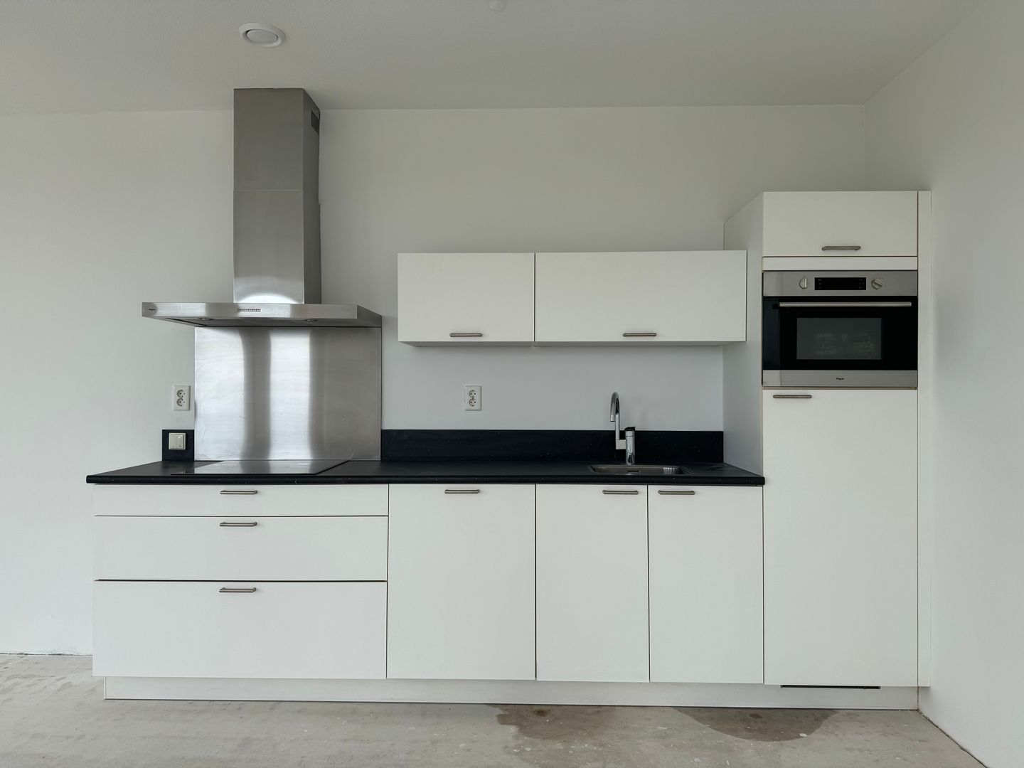 Photo 10 of Victoriameer 81