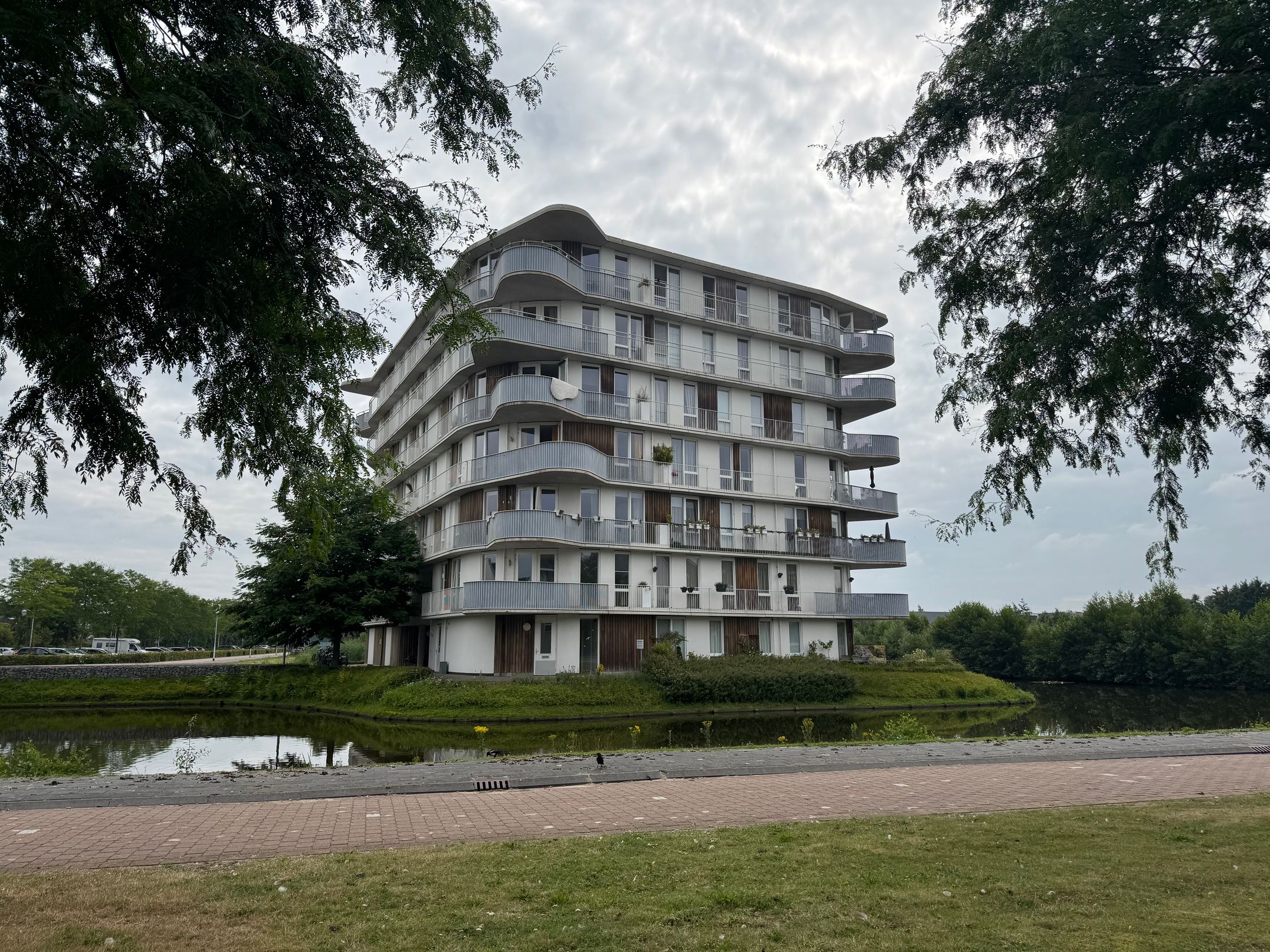 Photo 33 of Victoriameer 81