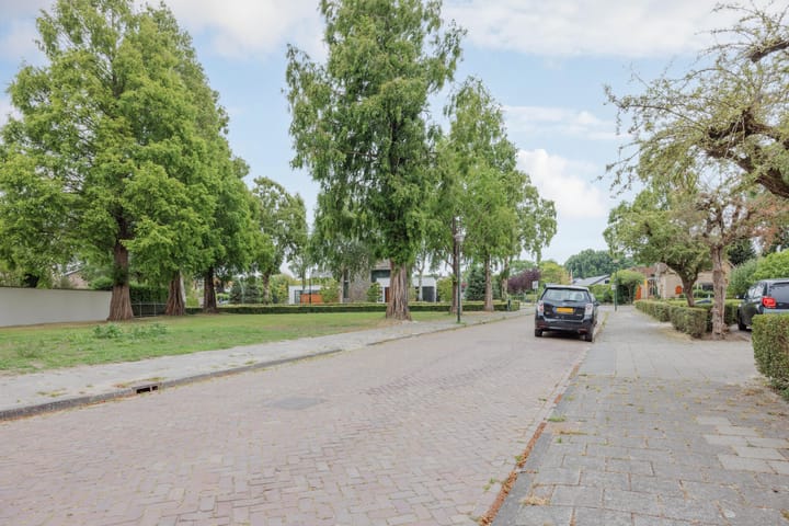 Foto 17 van Ambachtsherenlaan 65