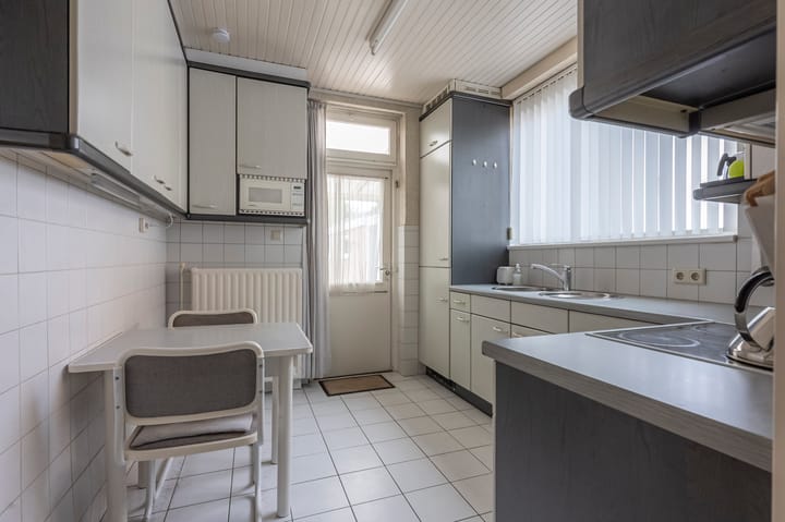 Foto 8 van Saroleaplantsoen 1