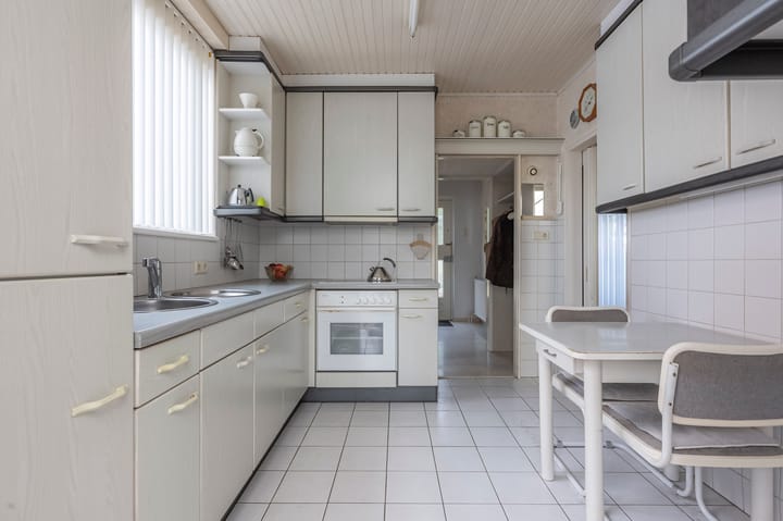 Foto 9 van Saroleaplantsoen 1