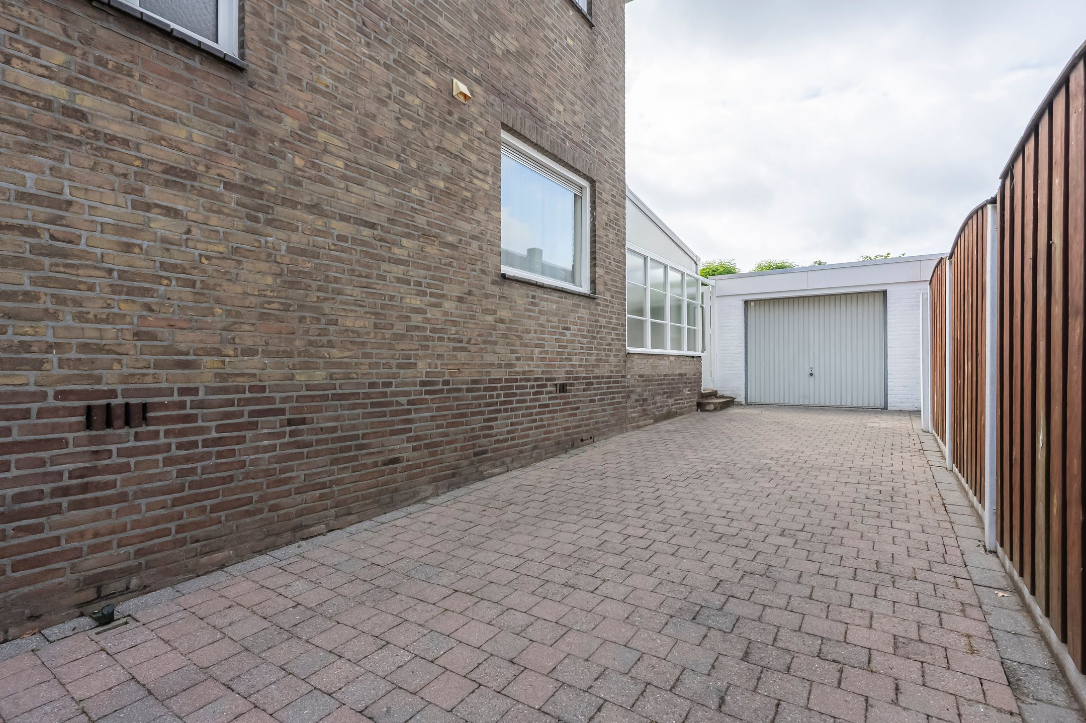 Foto 21 van Saroleaplantsoen 1