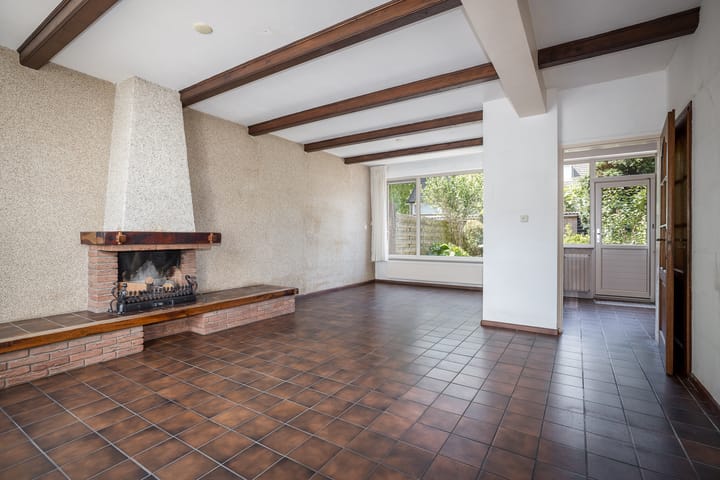 Photo 10 of Overstort 5