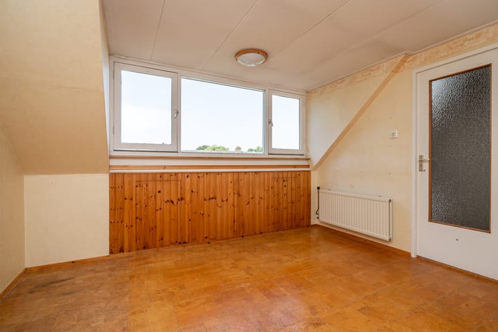 Photo 27 of Overstort 5