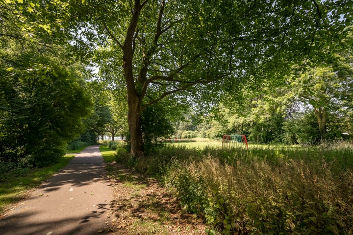 Photo 37 of Overstort 5