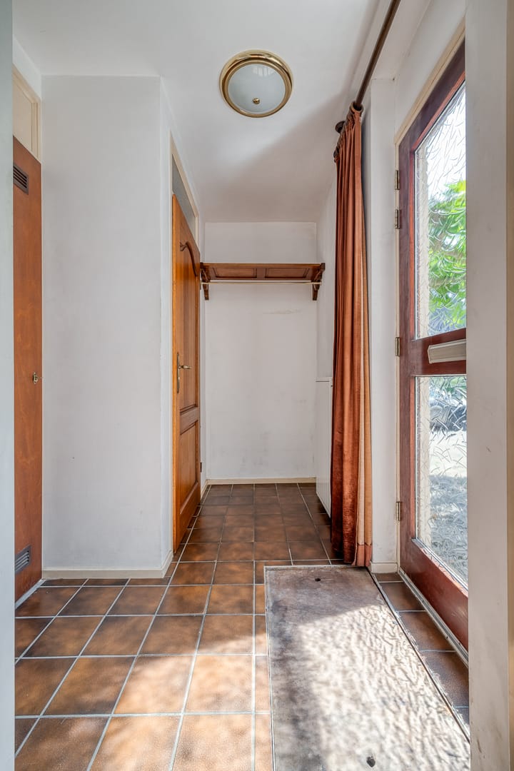 Photo 44 of Overstort 5