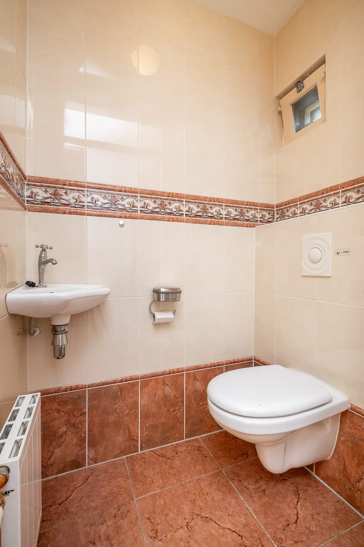 Photo 45 of Overstort 5