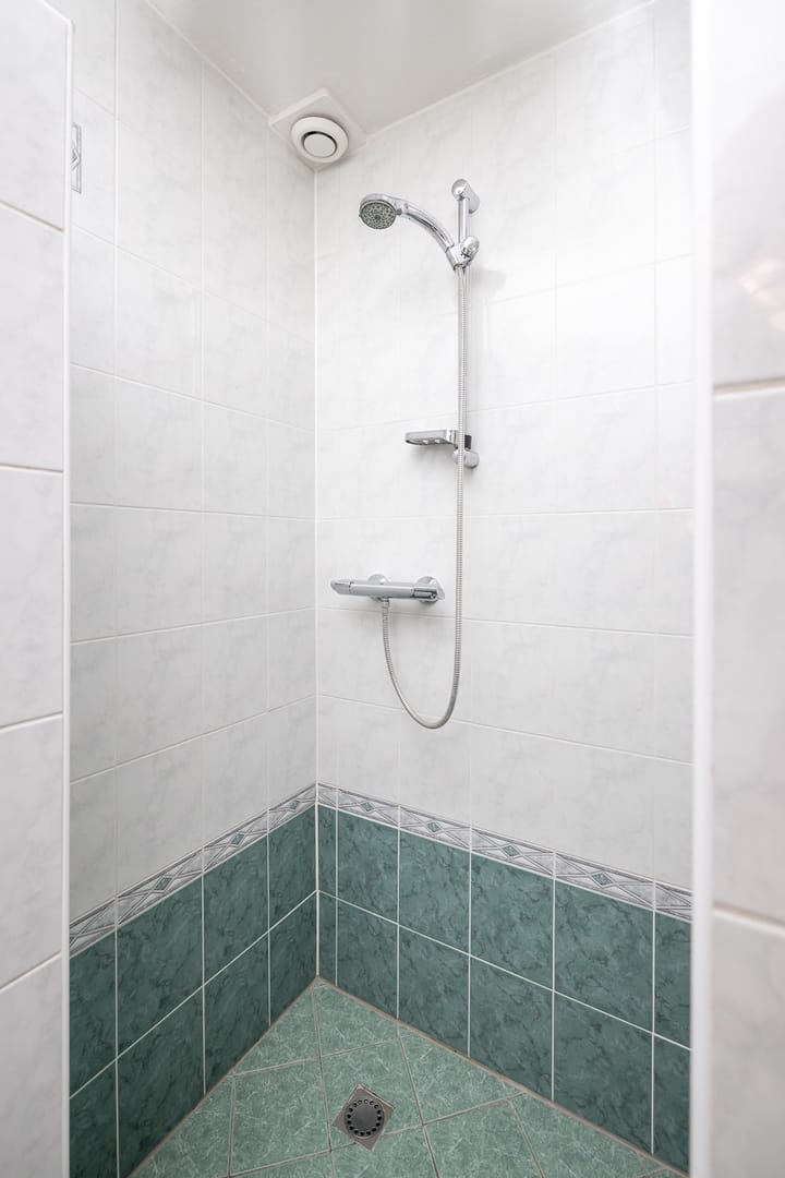 Photo 49 of Overstort 5