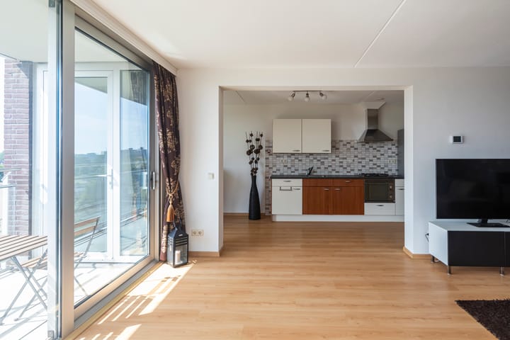 Foto 7 van Leyweg 1300-B