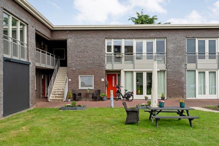 Foto 4 van Puntkroos 56