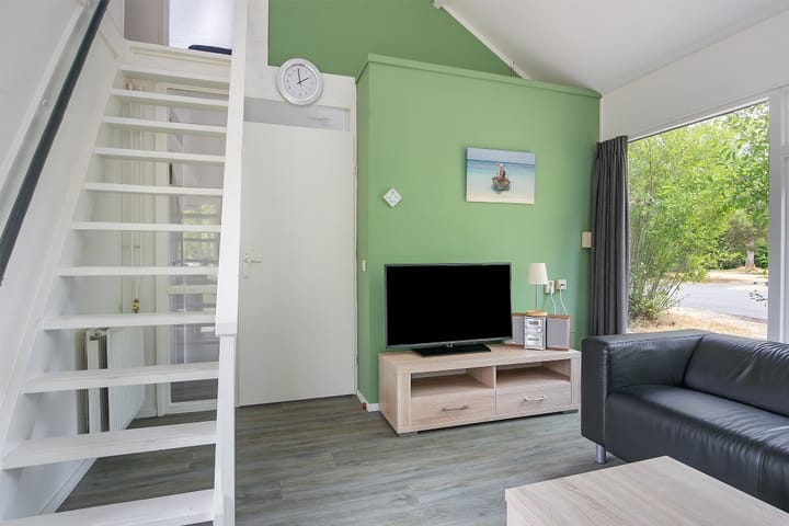 Foto 9 van De Bloemert 1-47