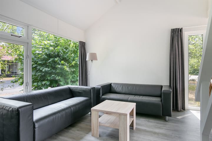 Foto 11 van De Bloemert 1-47