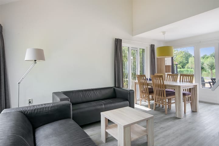 Foto 12 van De Bloemert 1-47