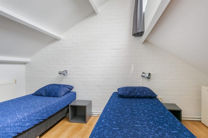 Foto 28 van De Bloemert 1-47