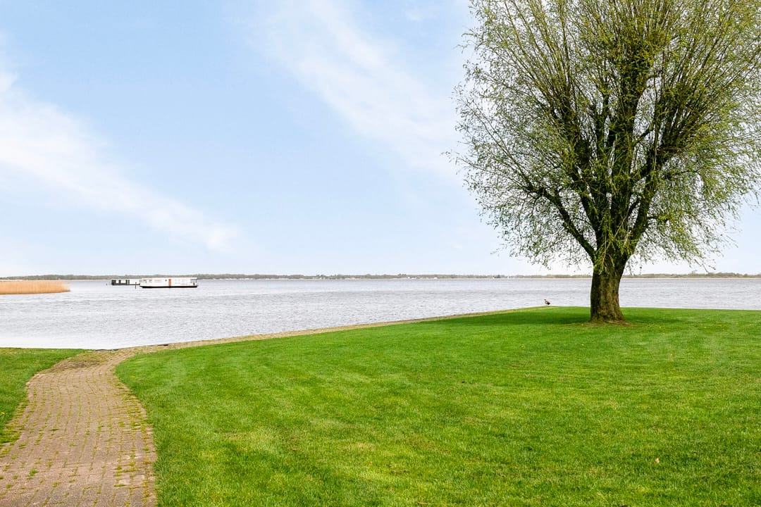 Foto 46 van De Bloemert 1-47