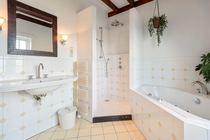 Foto 64 van Brederodestraat 73