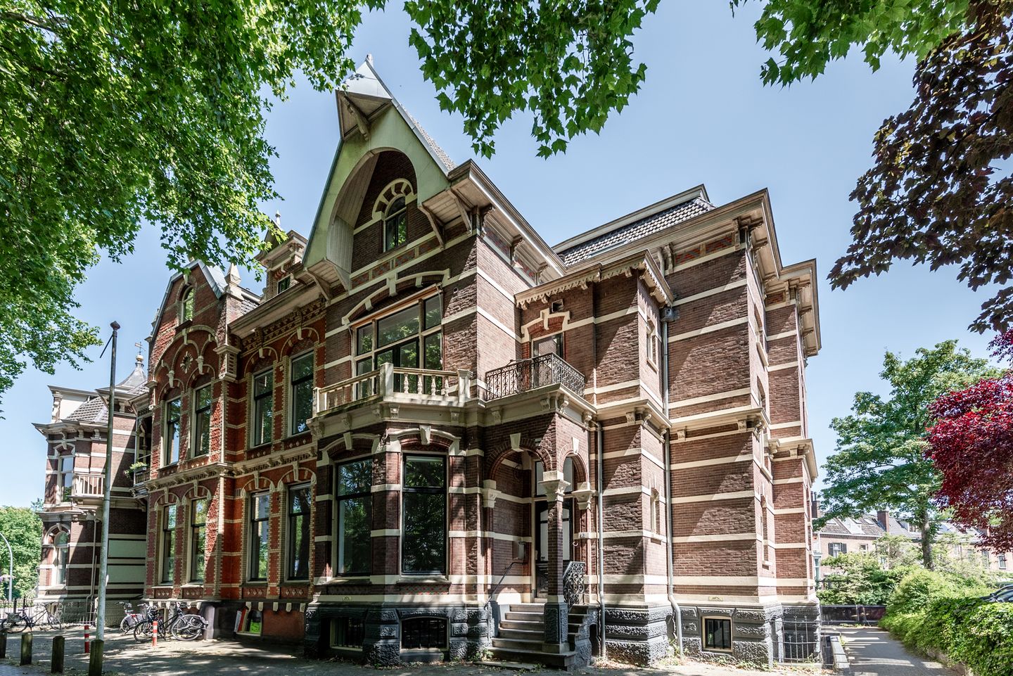 Bekijk foto 1 van Stationsweg 3