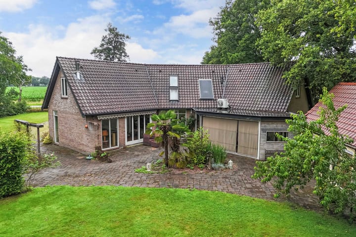 Photo 44 of Hoofdstraat West 74-A