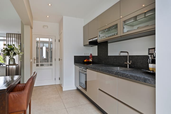 Foto 15 van Meeuwstraat 27