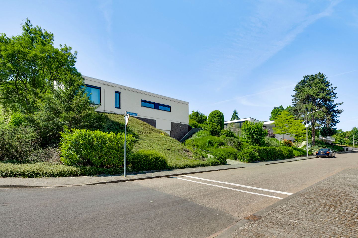 Foto 25 van Athoslaan 108