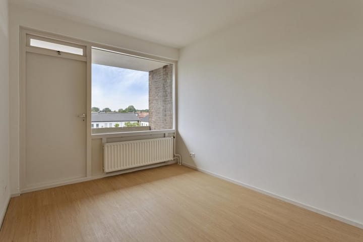 Photo 9 of Michiel de Ruyterweg 107-A