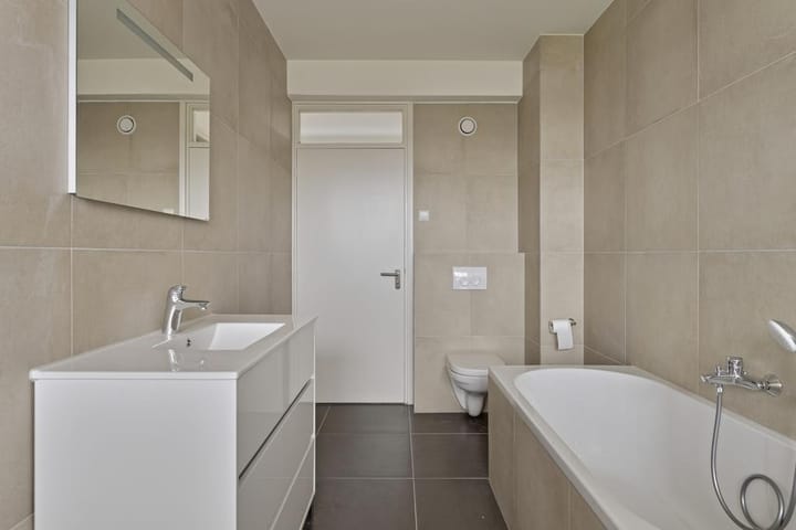 Photo 12 of Michiel de Ruyterweg 107-A