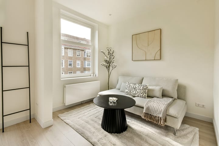 Photo 4 of Van Walbeeckstraat 55-2