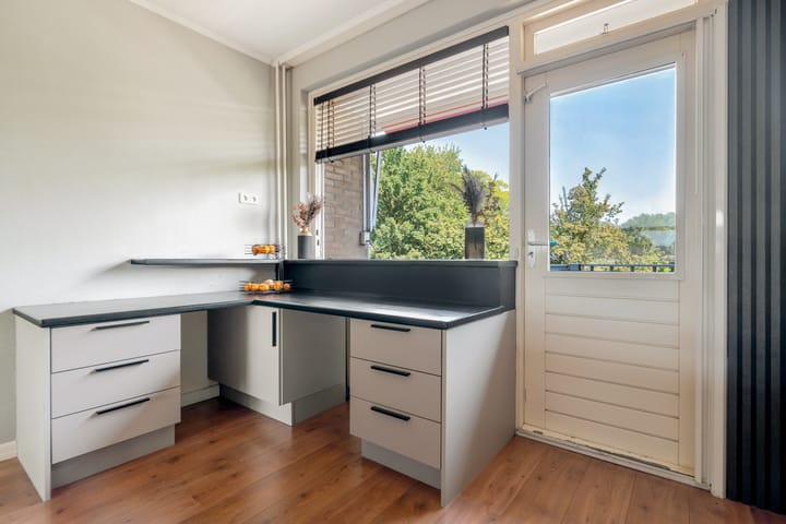 Foto 20 van Staringstraat 266