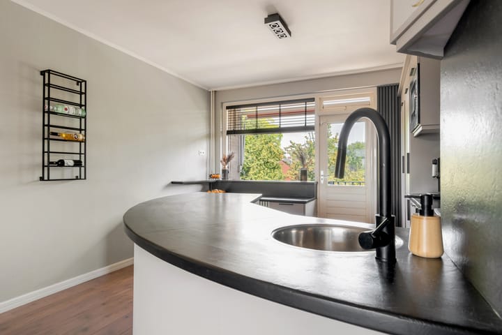 Foto 22 van Staringstraat 266